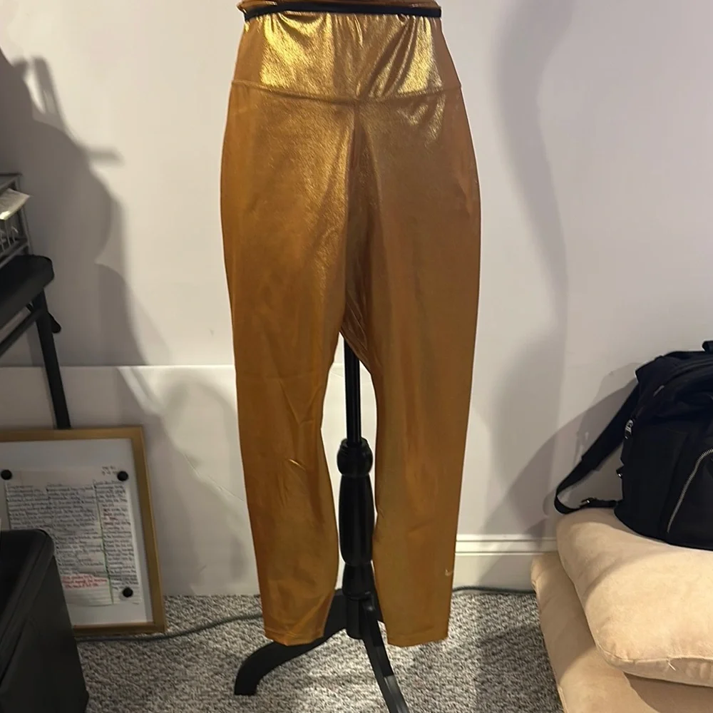 Nike Gold Leggings - Picture 1 of 4